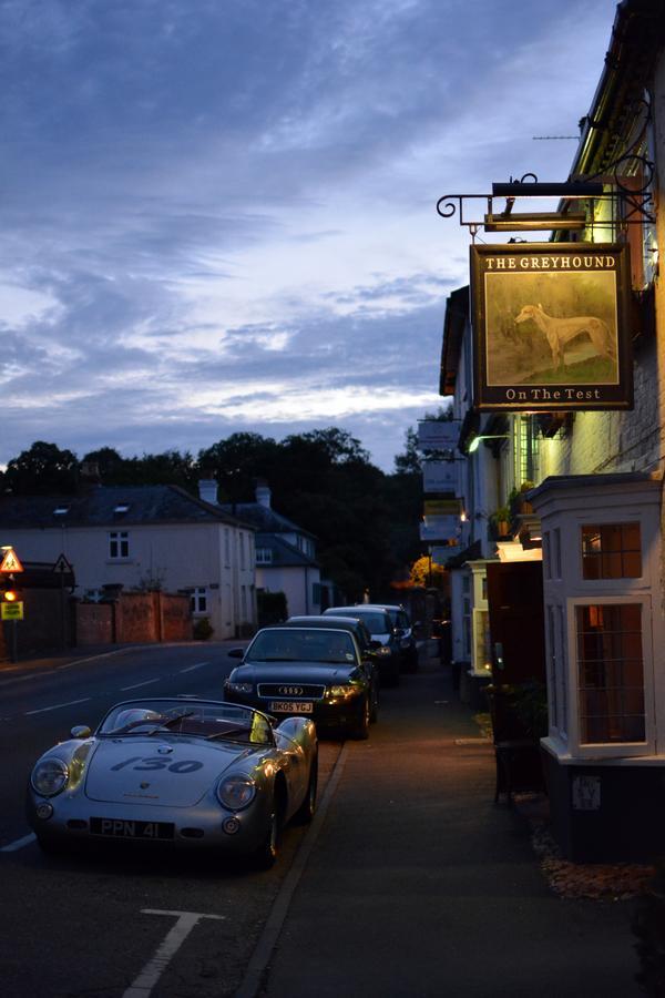 The Greyhound On The Test Hotel Στόκμπριτζ Εξωτερικό φωτογραφία