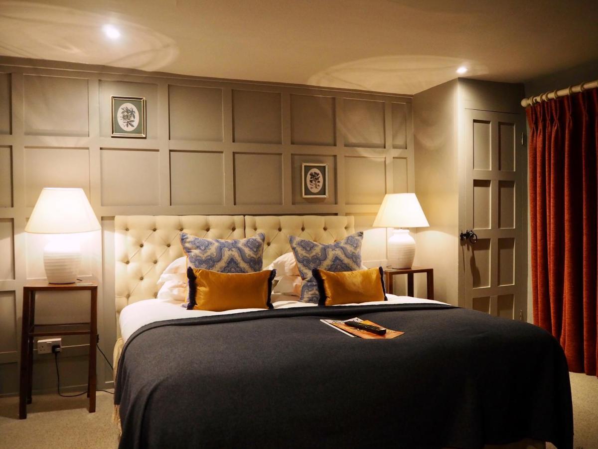 The Greyhound On The Test Hotel Στόκμπριτζ Εξωτερικό φωτογραφία